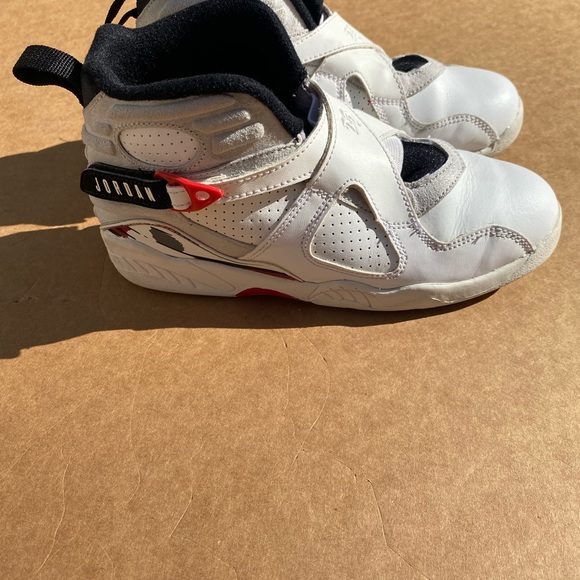 Kids size Y2 Jordan 8’s - Picture 3 of 4